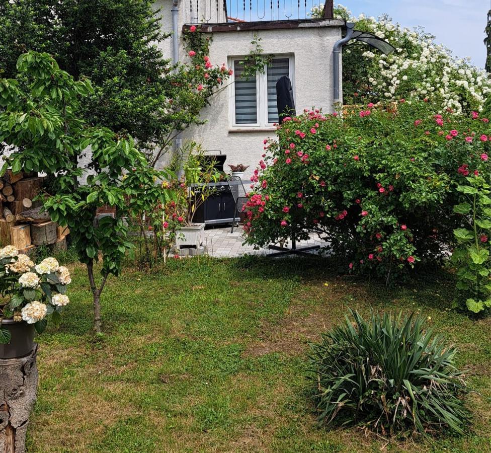 Ferienwohnung Rosengarten บัลเลนชเตดท์ ภายนอก รูปภาพ